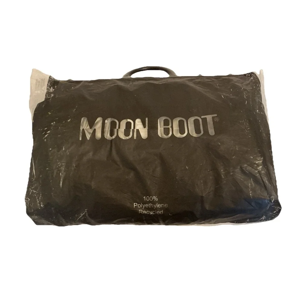 Moon‎ Boot The Original Tecnica US Size 3, 5/6 EU 35/38 Silver Winter Boots